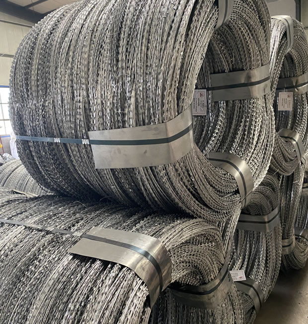 316 Grade Stainless Steel Razor Barbed Wire Coils for Perimeter Fence