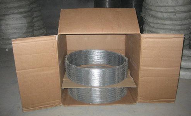 Coiled razor barbed wire for cartons packing